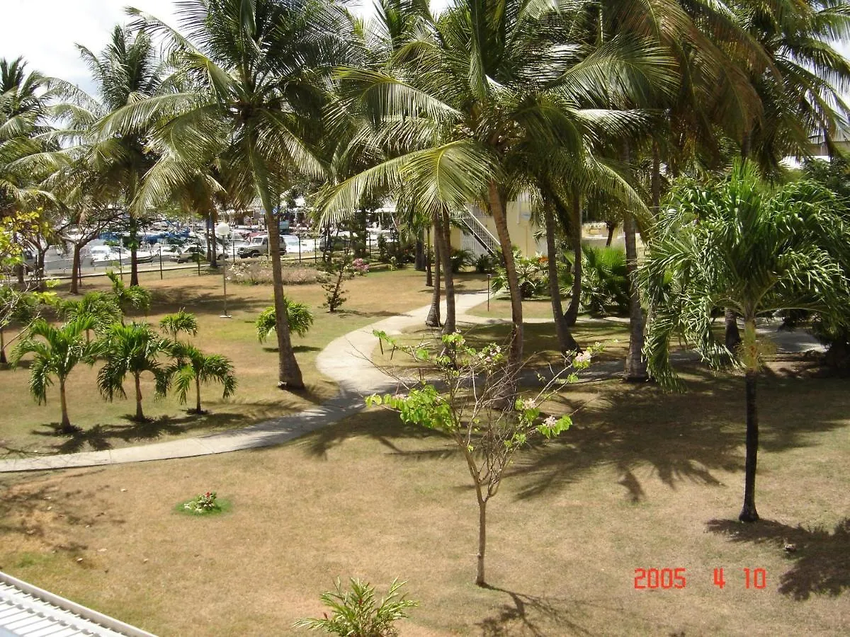 Apartment T 2 Climatise Tous Commerces, Mer Et Plage A Pied Saint-Francois  Guadeloupe